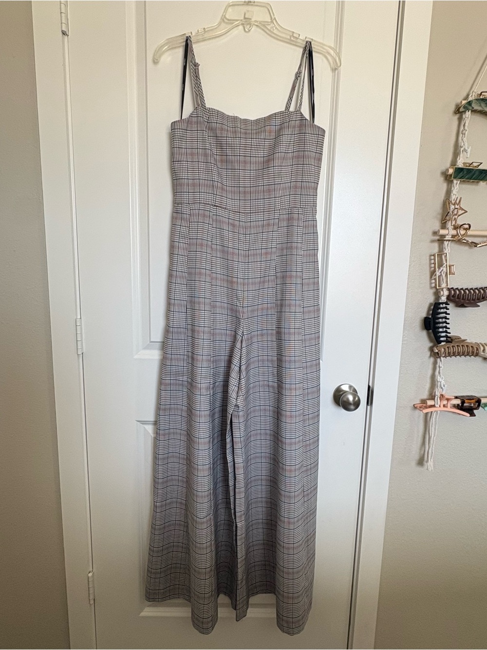 Forever 21 NWT grey wide leg plaid houndstooth jumpsuit with pockets size M
